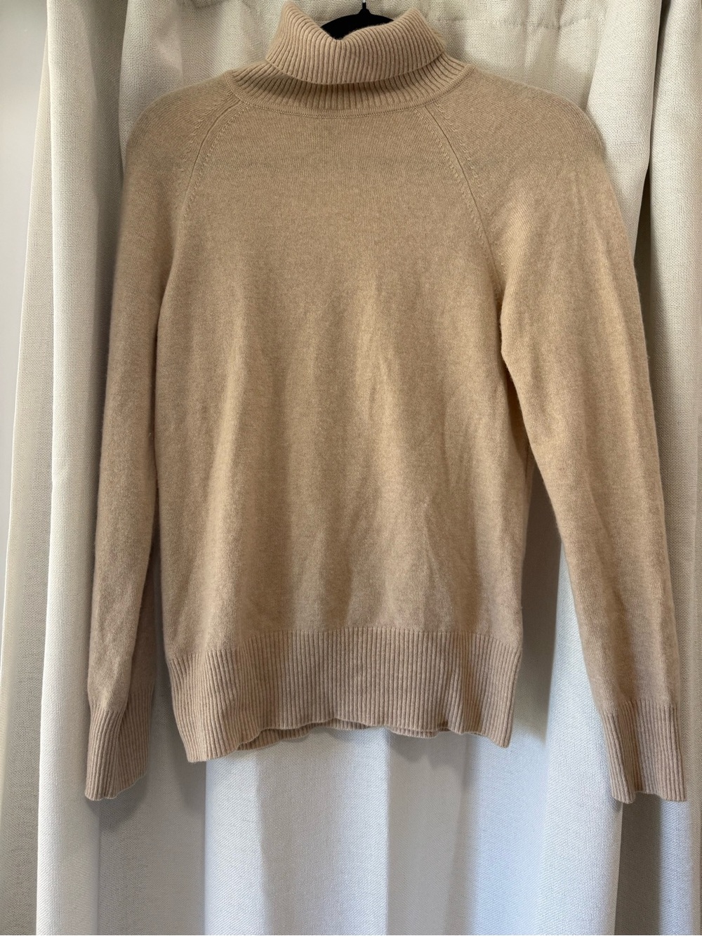 Brooks Brothers cashmere turtleneck tan sweater size M